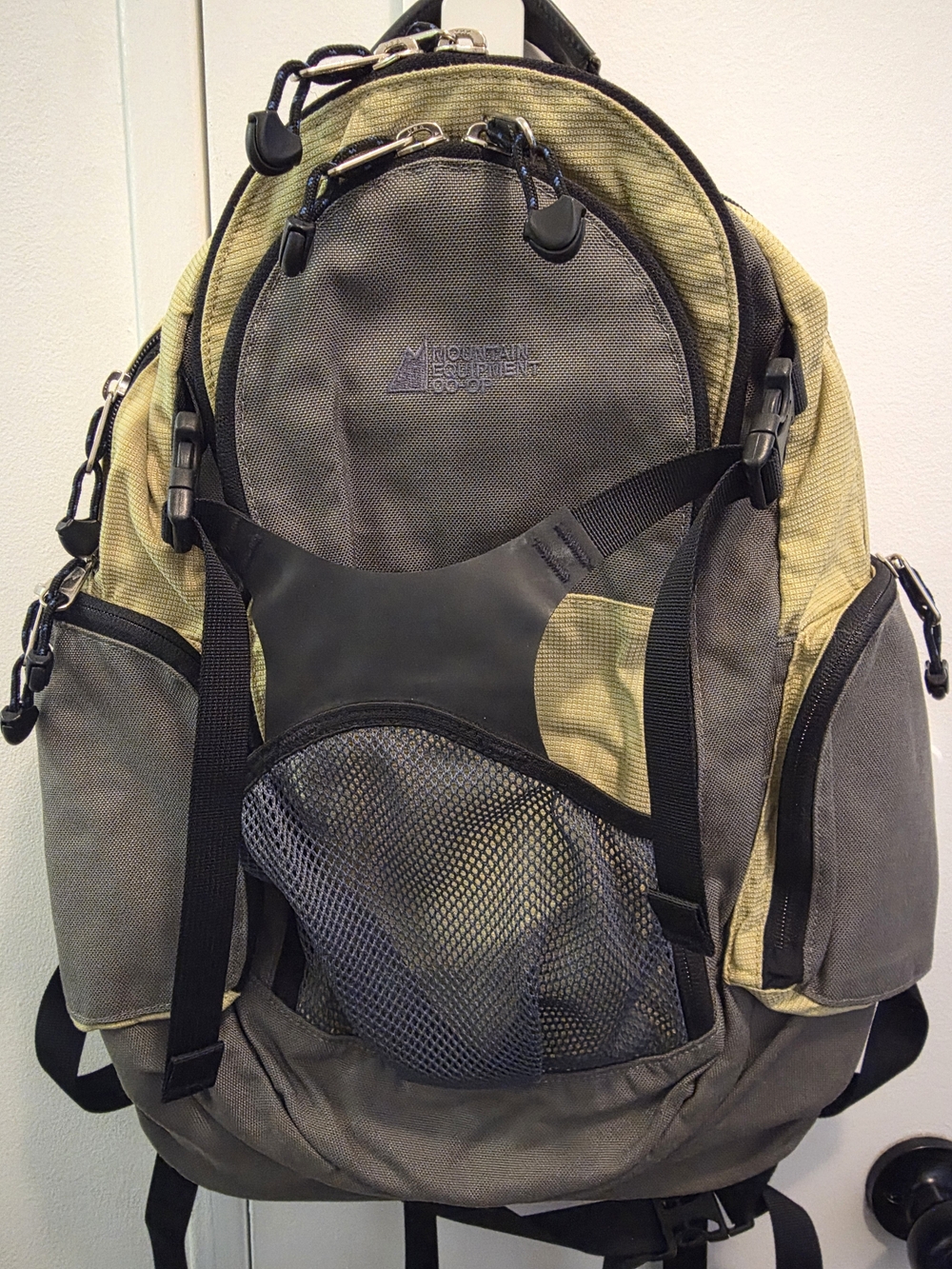 MEC Two-Tone Olive Green and Gray Multi-pocket Daypack